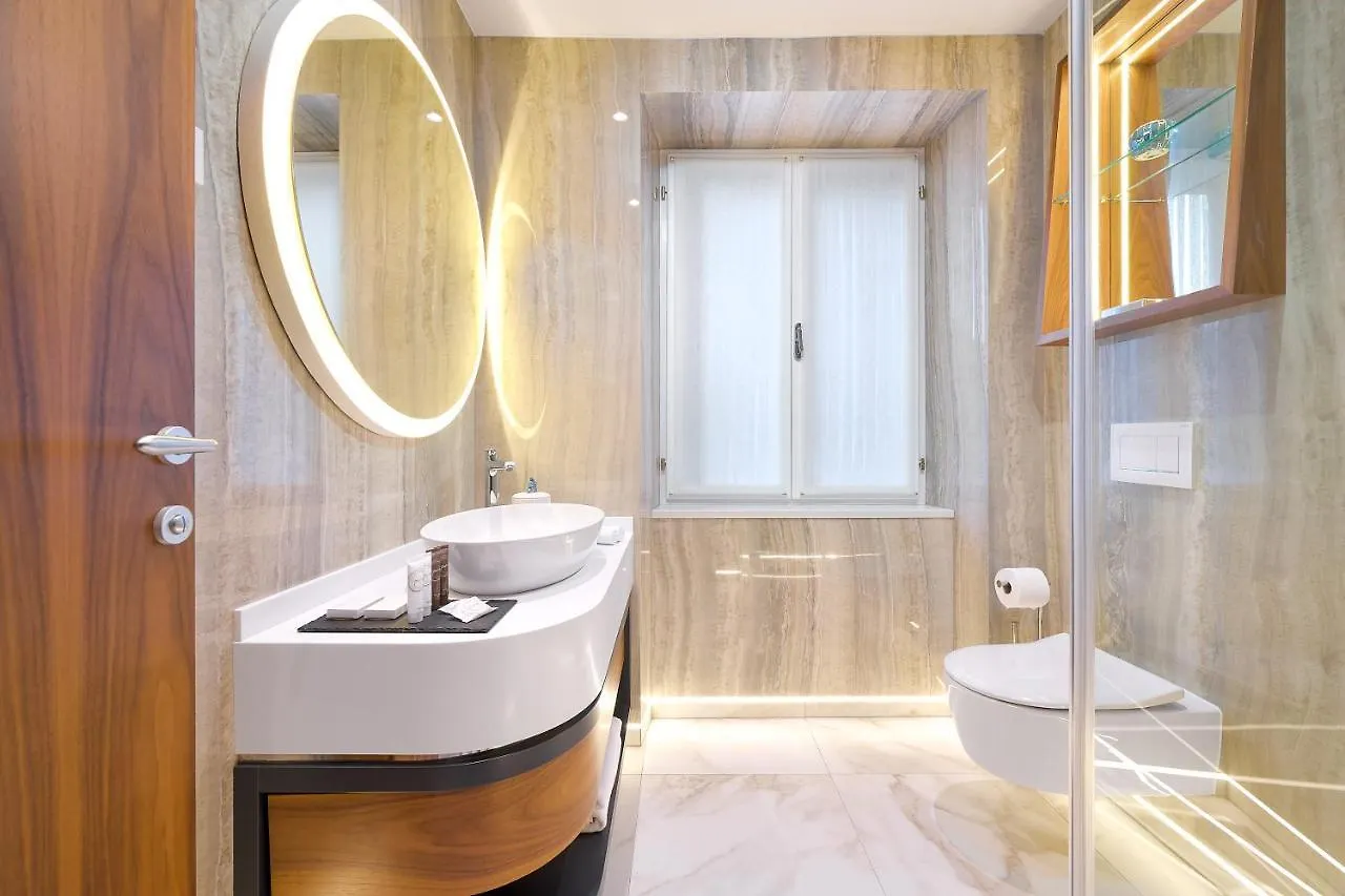 Geremia Luxury Rooms Split Bed & Breakfast